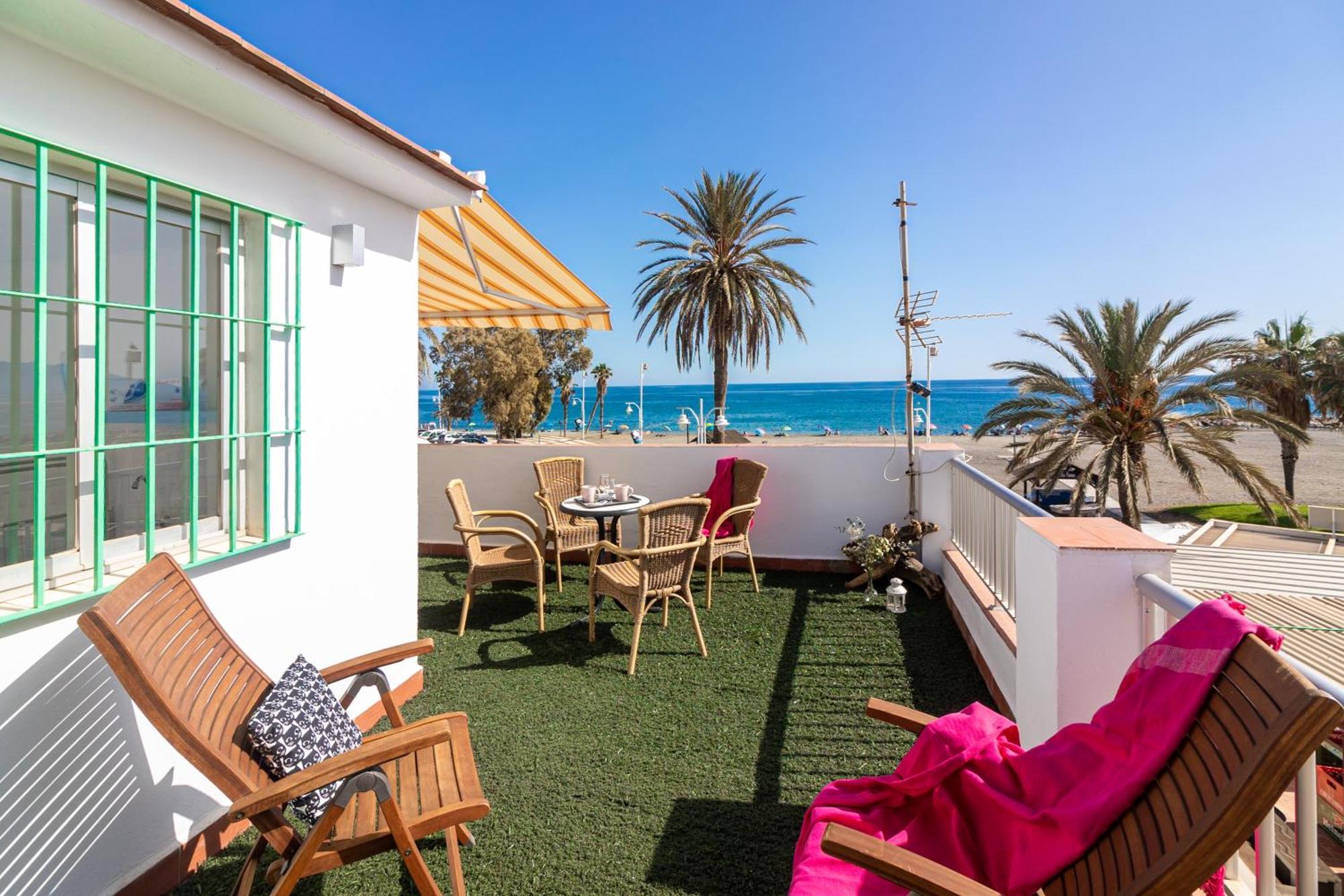 Sea & Wave Al Rolo Beach Apartment Málaga Dış mekan fotoğraf