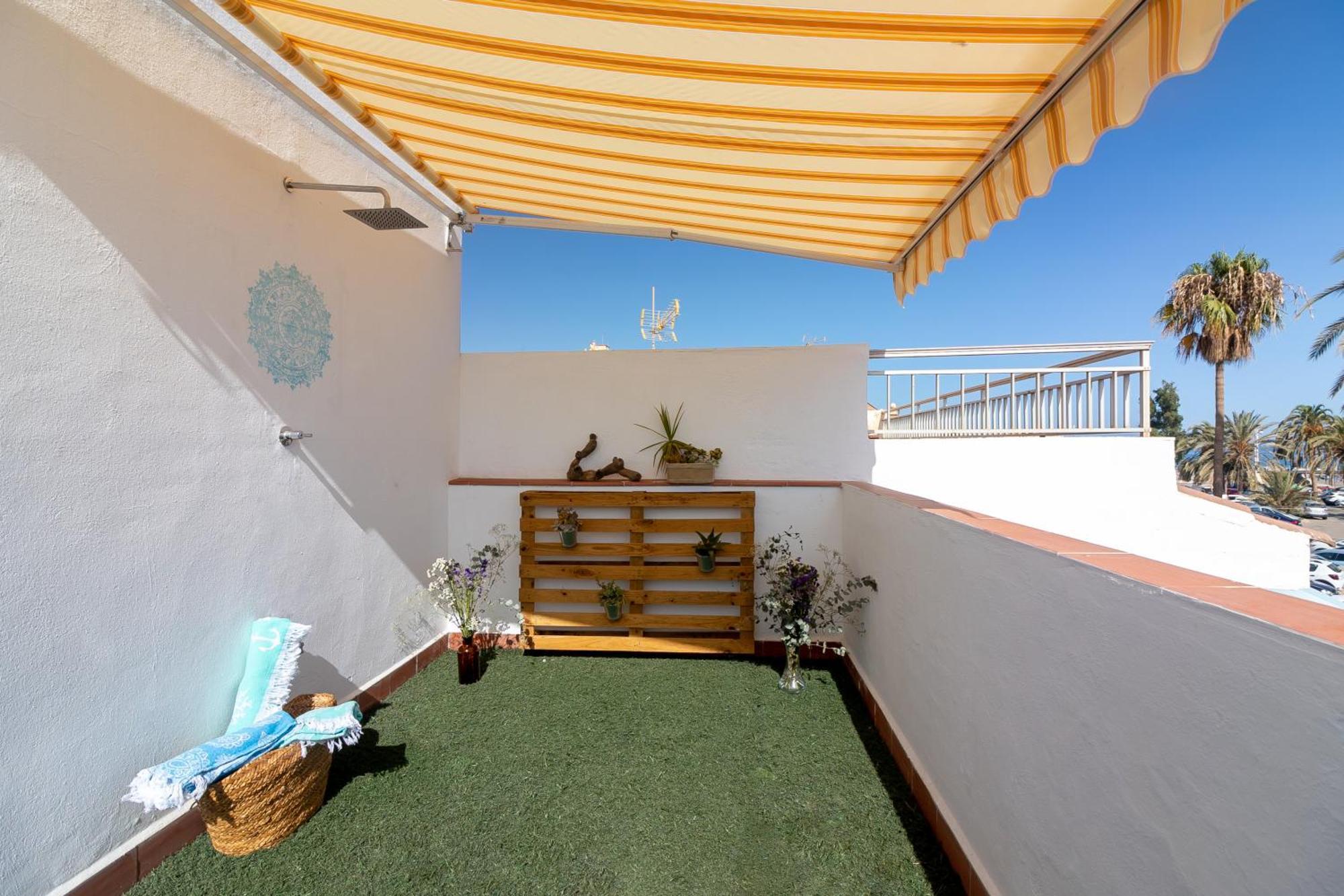 Sea & Wave Al Rolo Beach Apartment Málaga Dış mekan fotoğraf